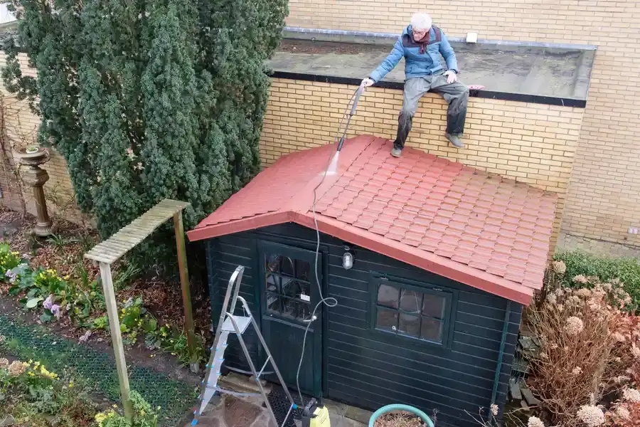 Roof Algae Removal Using Low Pressure Techniques San Pablo, CA